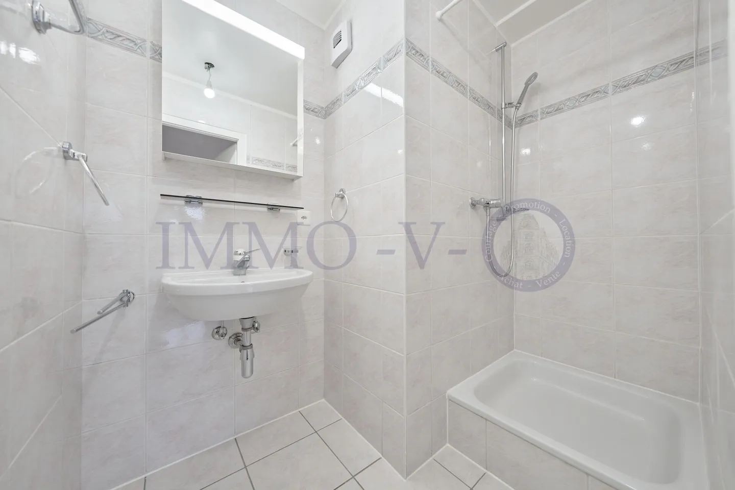 SPAZIOSO DUPLEX CON POSIZIONE IDEALE - Foto 7 di 8