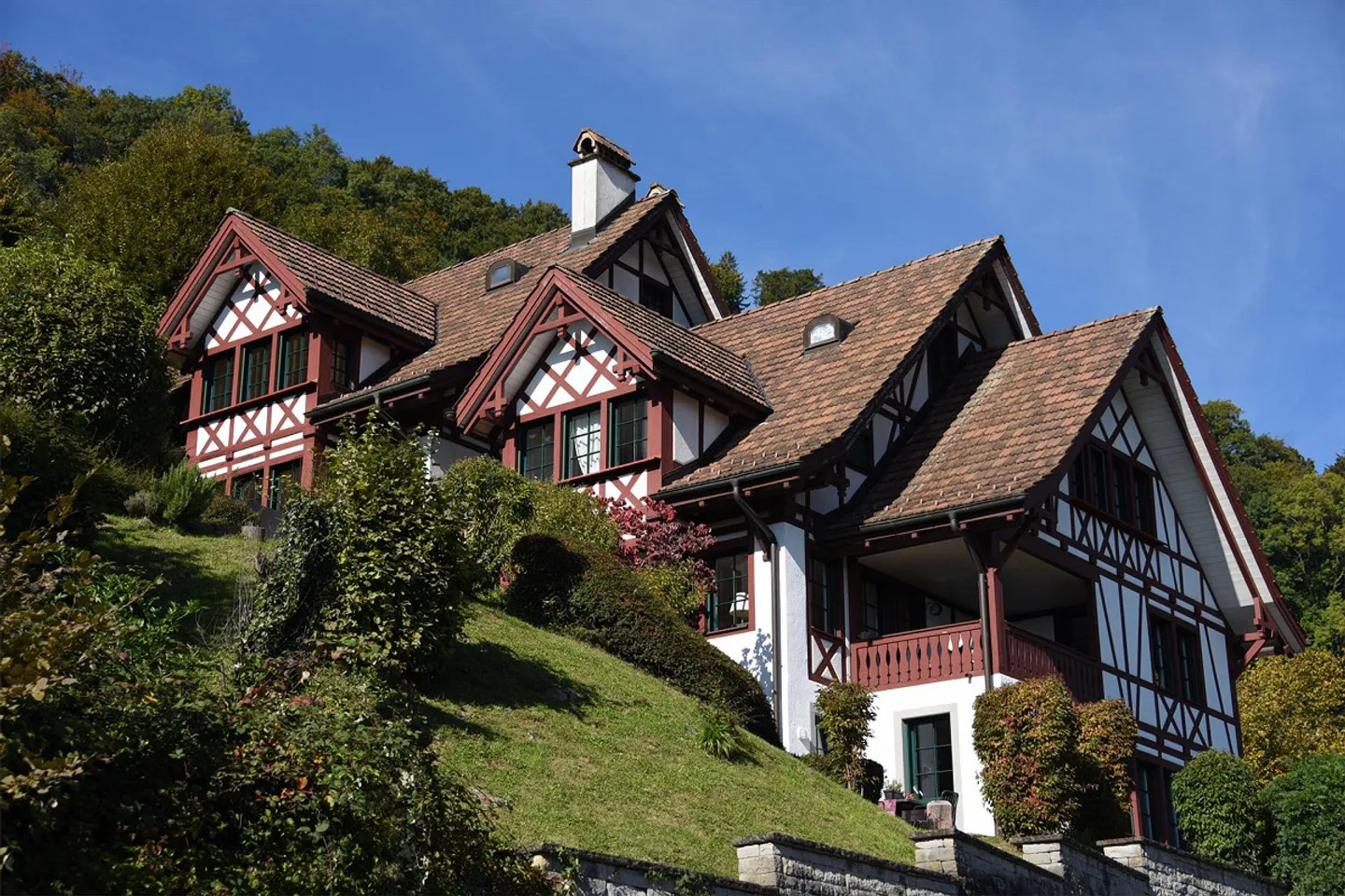 Einmaliges Wohnhaus mit toller Aussicht - Foto 2 von 25