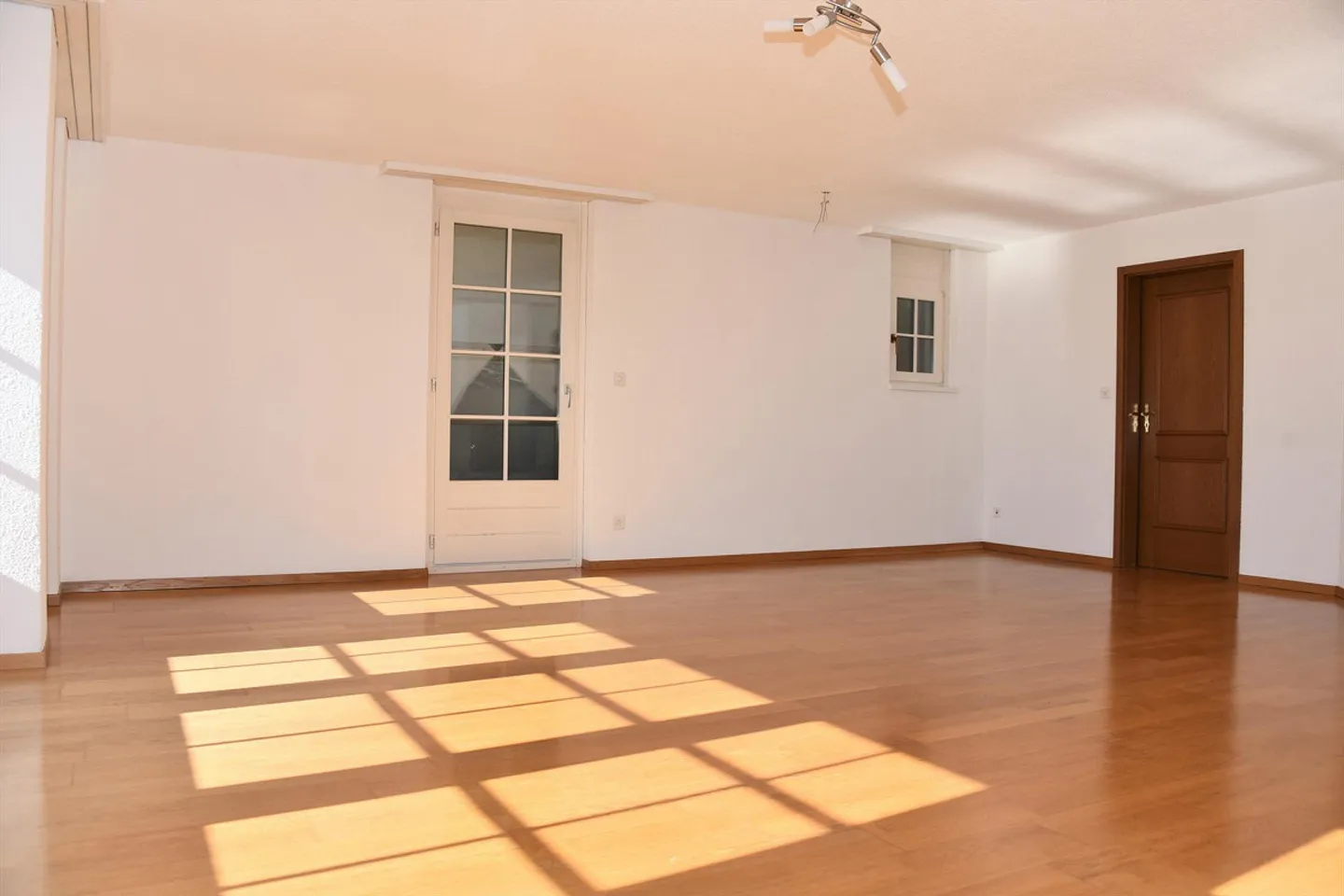 Einmaliges Wohnhaus mit toller Aussicht - Foto 7 von 25