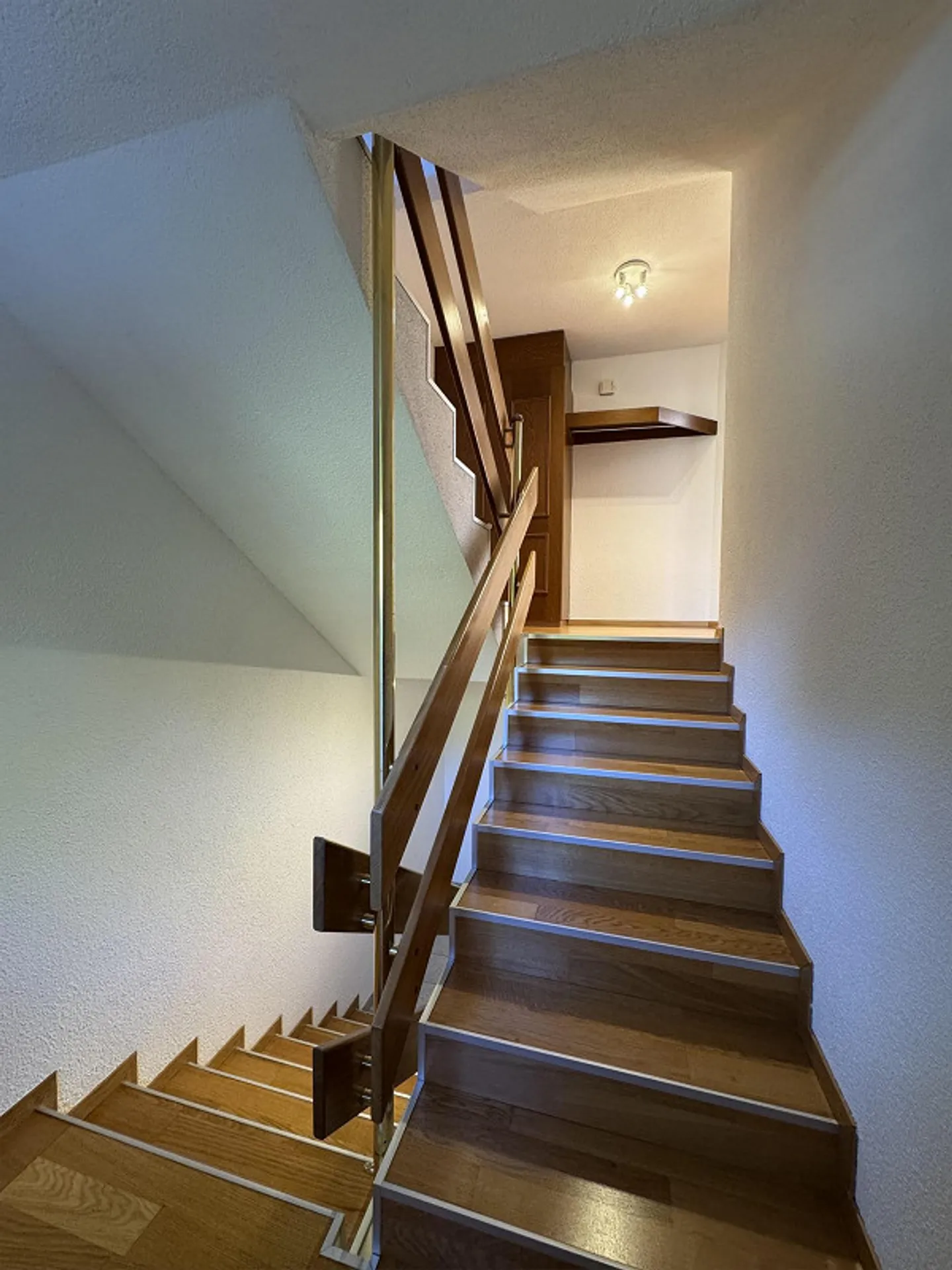 Einmaliges Wohnhaus mit toller Aussicht - Foto 12 von 25