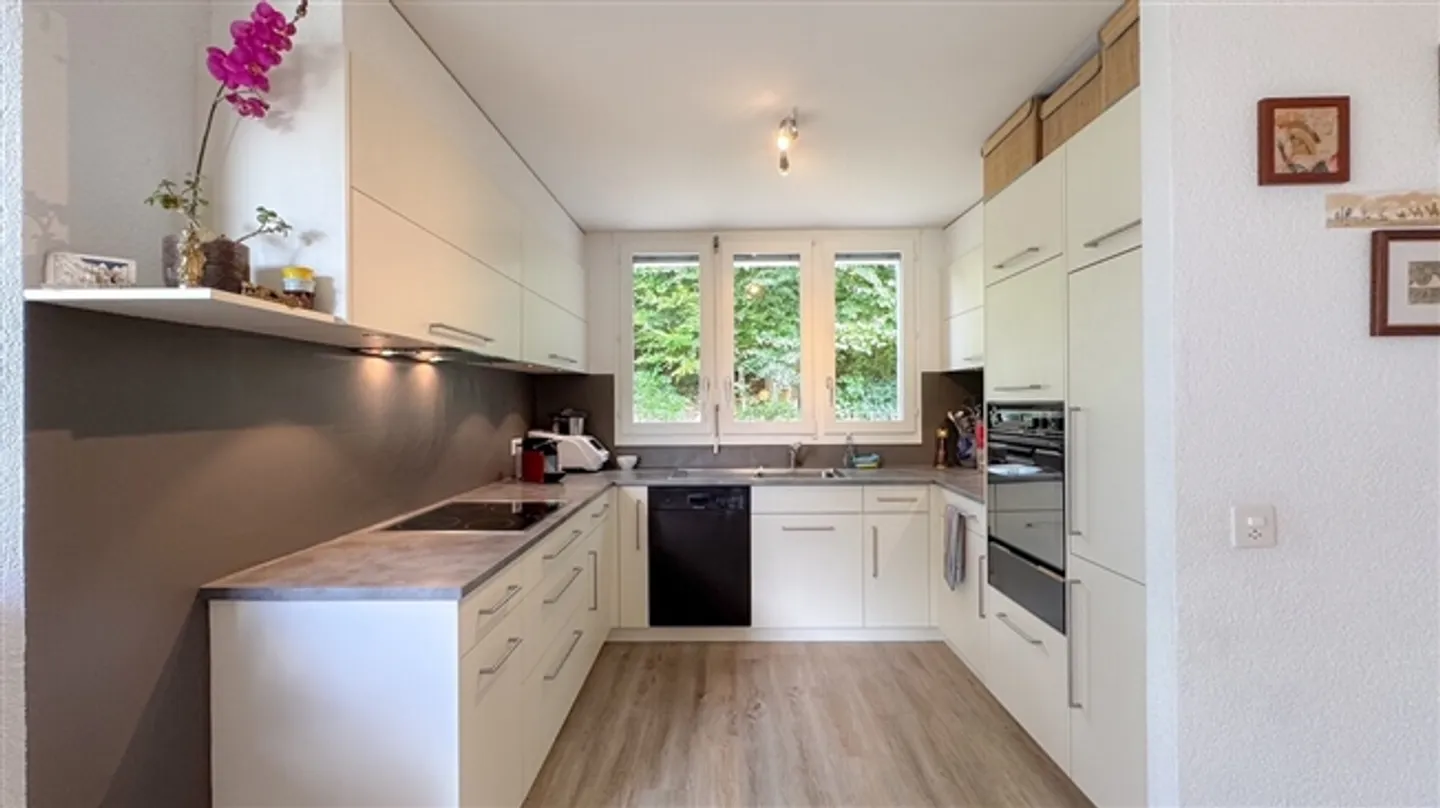 Charmante Maison Mitoyenne dans un Endroit Calme avec Vue sur le Moléson - Photo 6 sur 13