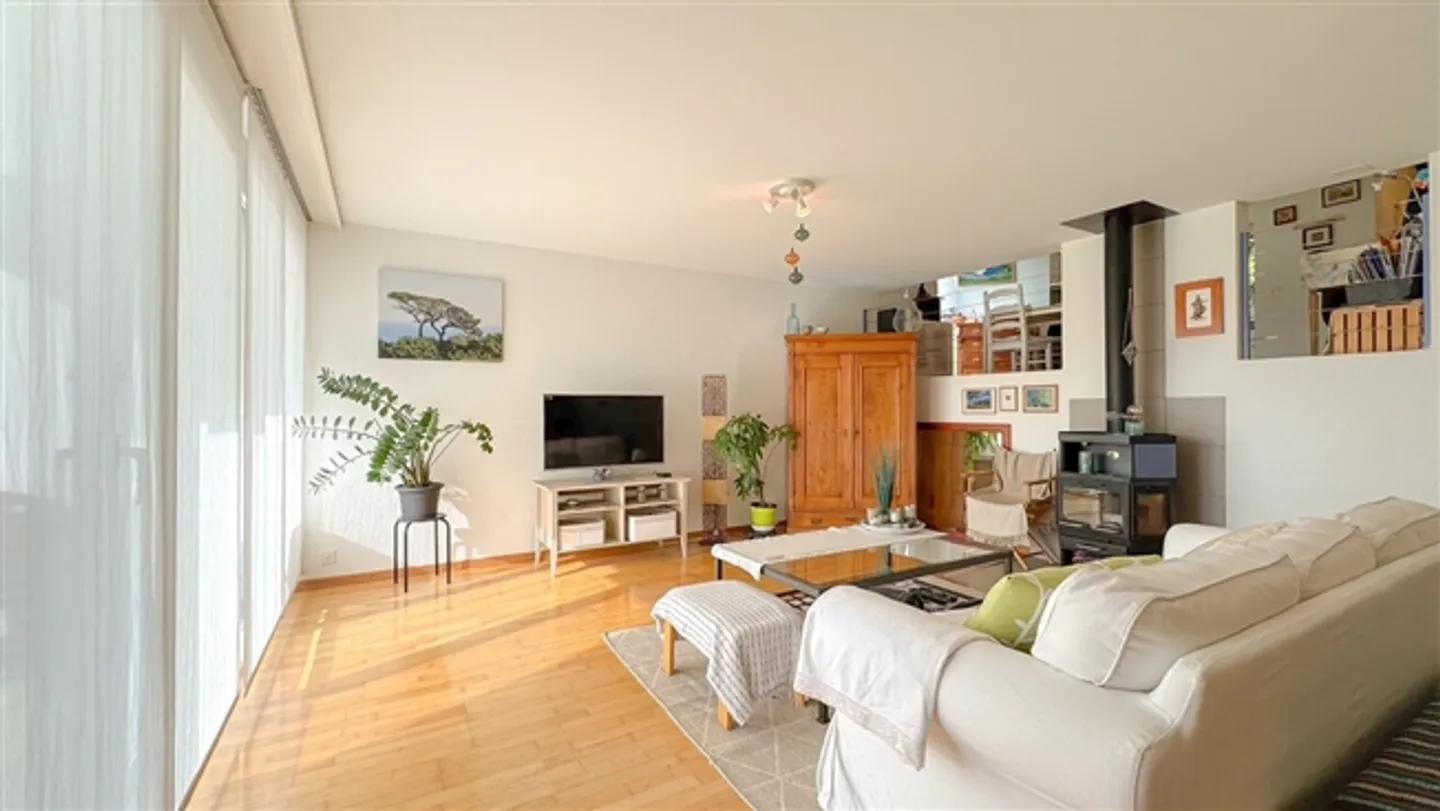 Charmante Maison Mitoyenne dans un Endroit Calme avec Vue sur le Moléson - Photo 8 sur 13