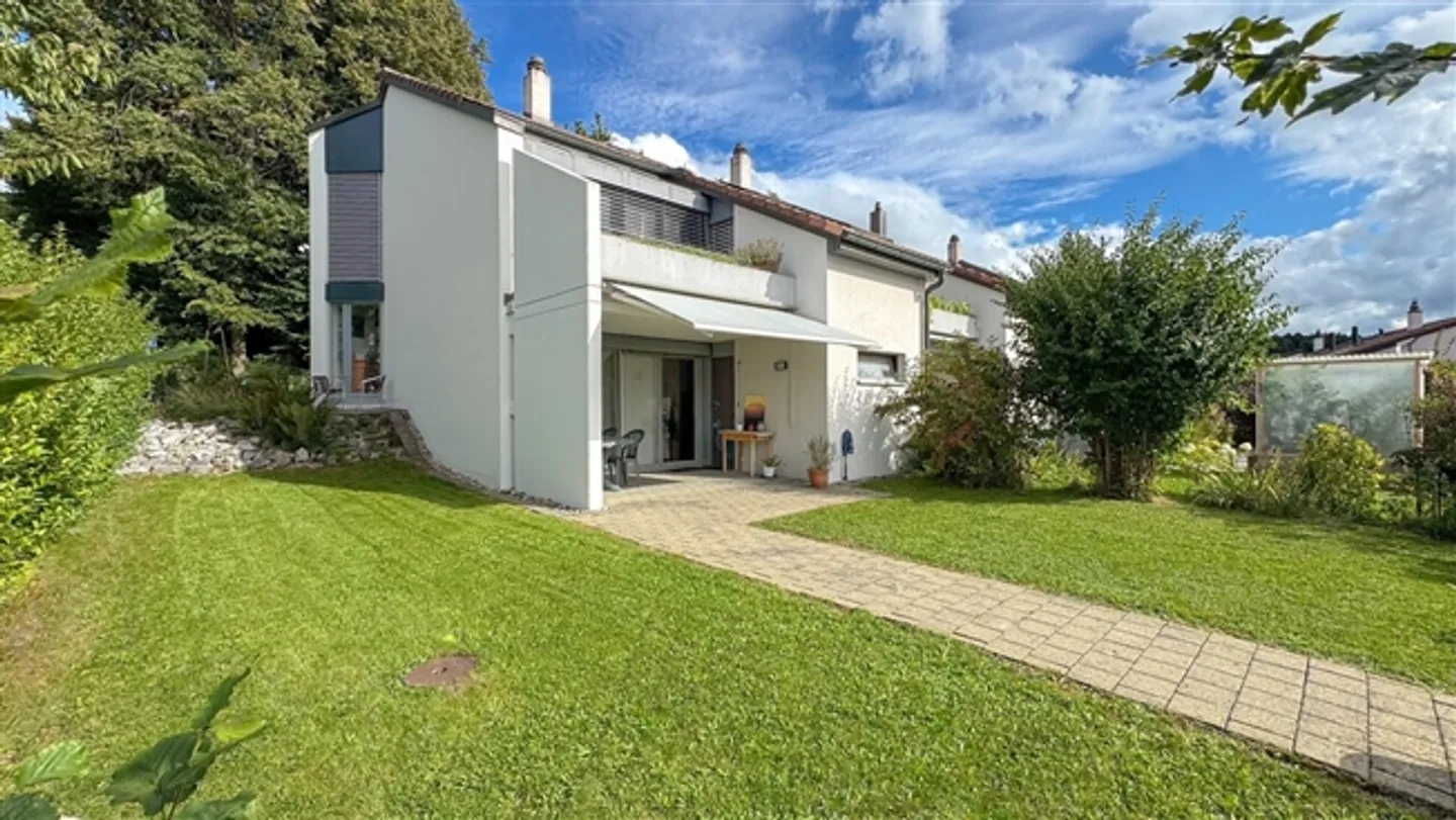 Charmante Maison Mitoyenne dans un Endroit Calme avec Vue sur le Moléson - Photo 10 sur 13