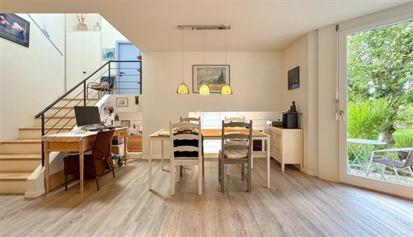 Charmante Maison Mitoyenne dans un Endroit Calme avec Vue sur le Moléson - Photo 11 sur 13