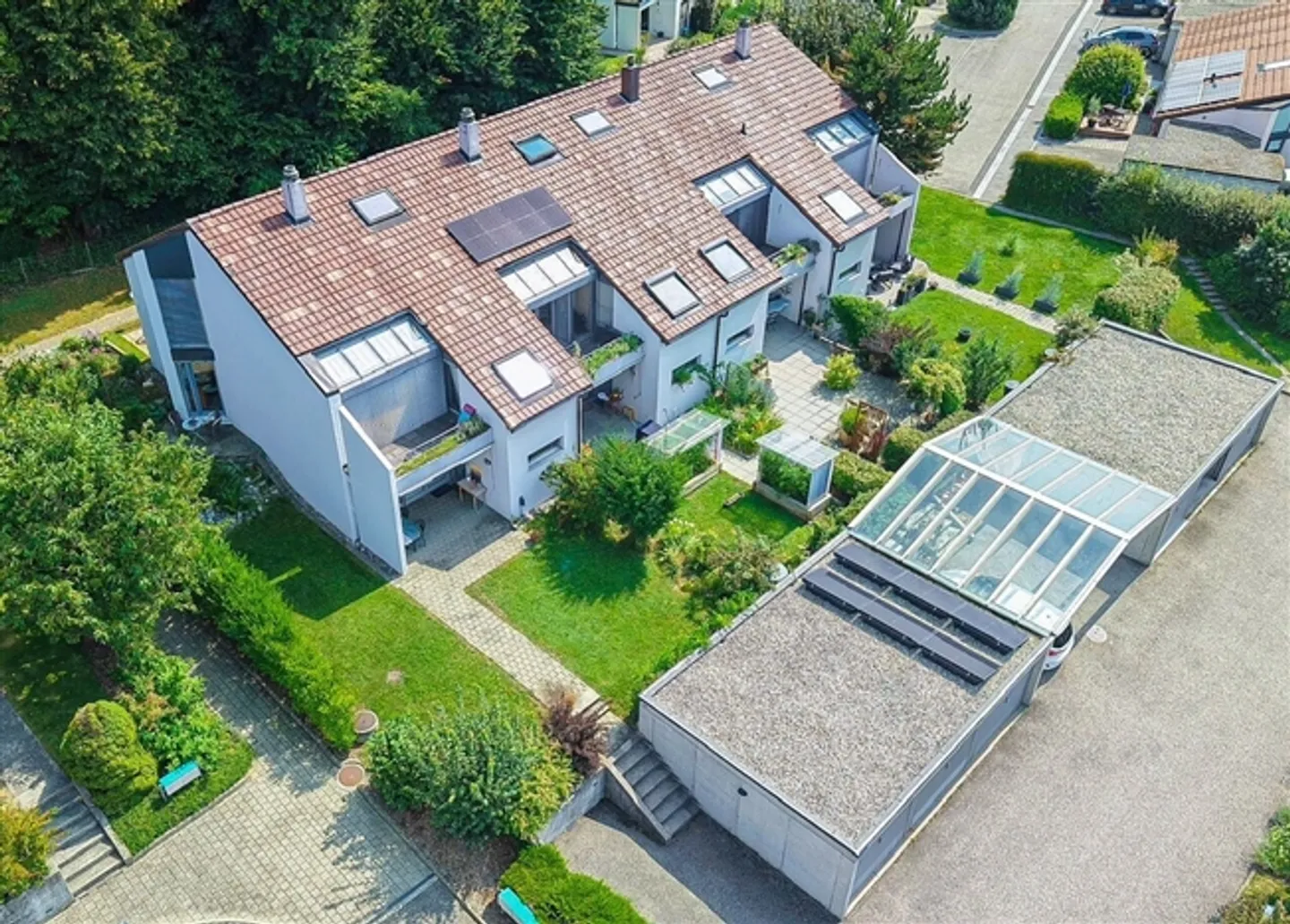 Charmante Maison Mitoyenne dans un Endroit Calme avec Vue sur le Moléson - Photo 2 sur 13