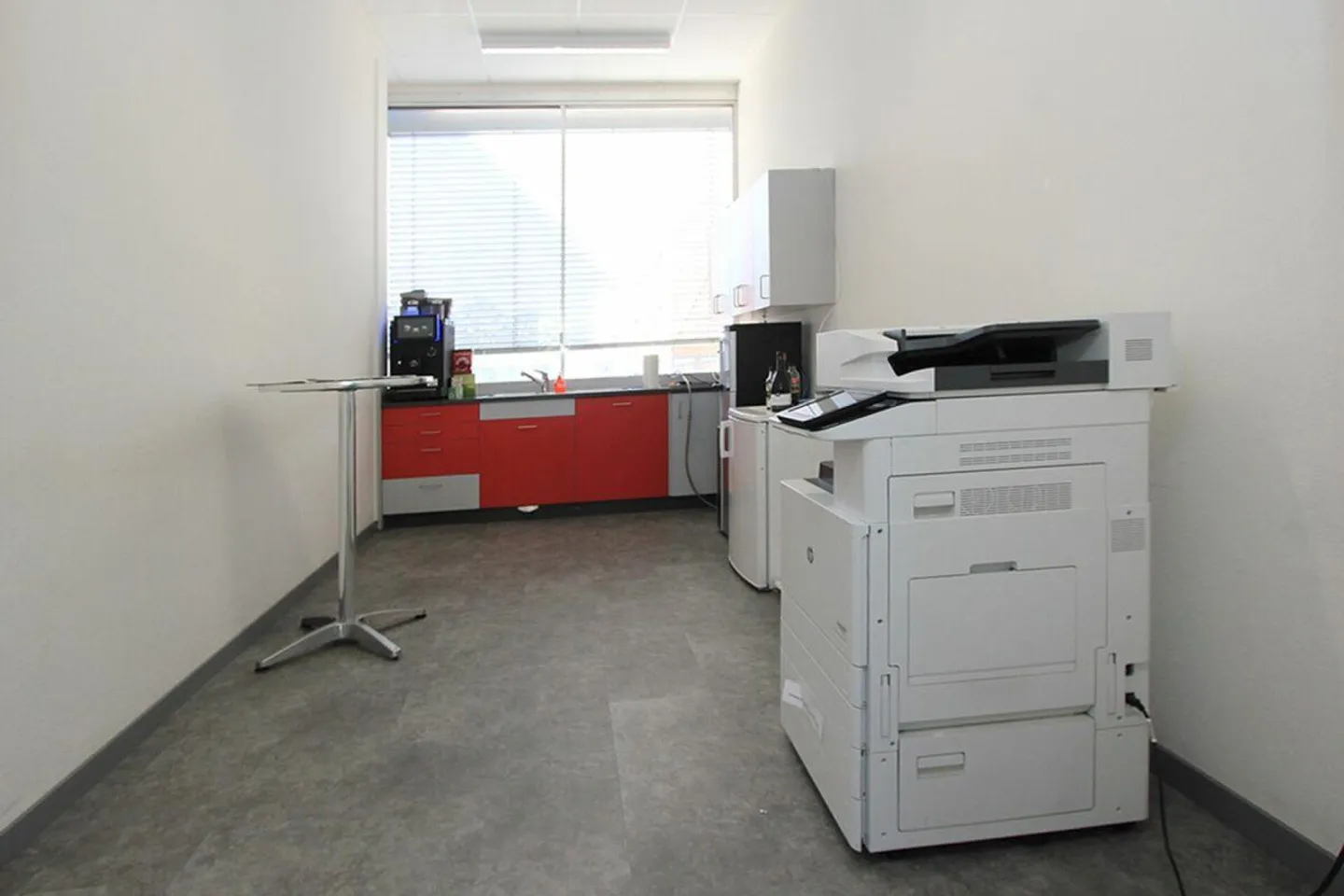 Edificio commerciale e per uffici attraente in posizione privilegiata - Foto 27 di 30