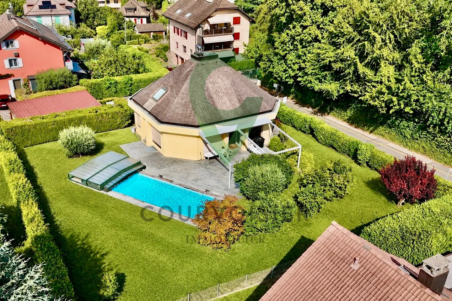 Villa contemporaine avec 2 logements, jardin et piscine à Rolle - Photo 1 sur 21