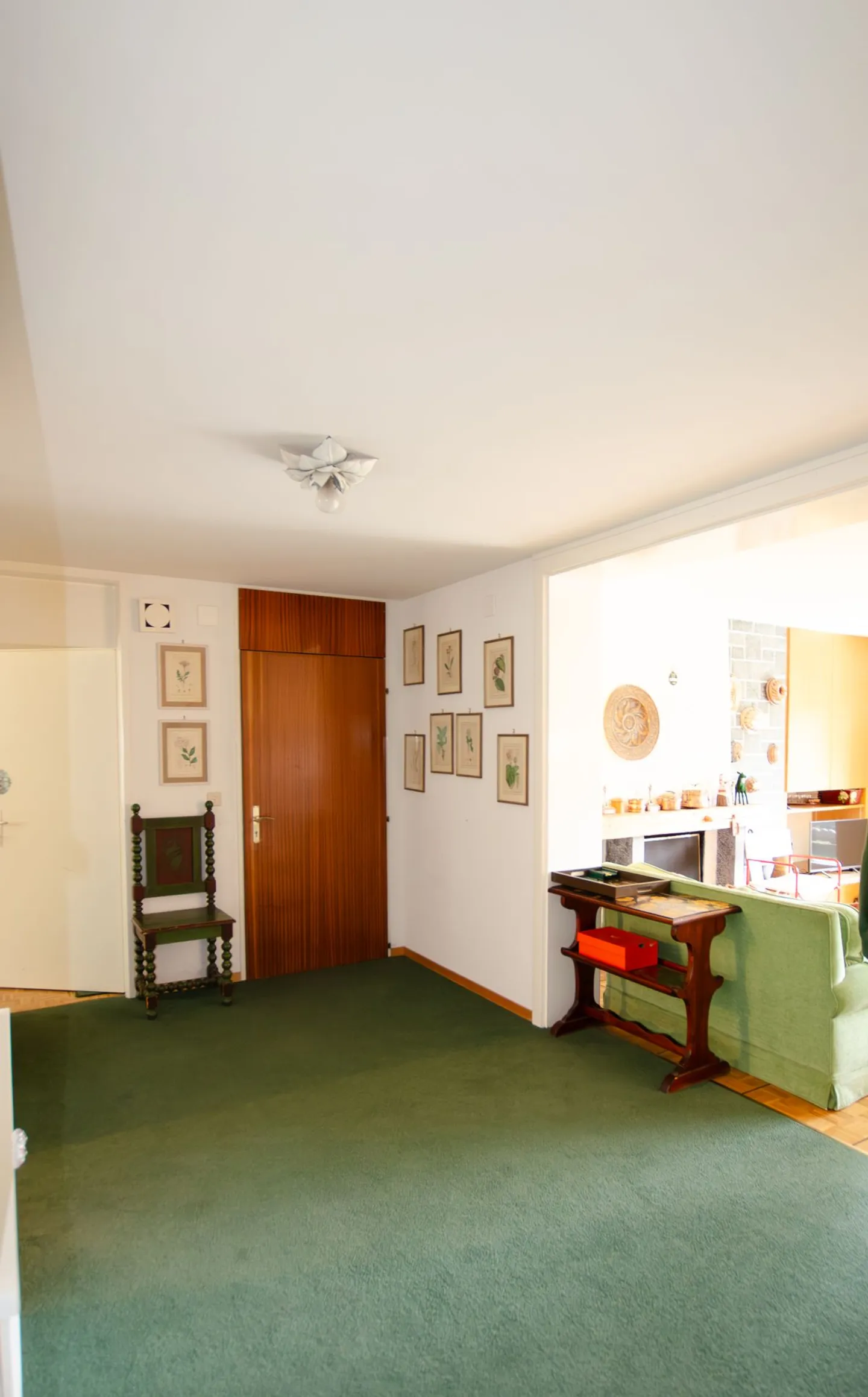 Bright 5.5 Room Apartment - Photo 4 of 13