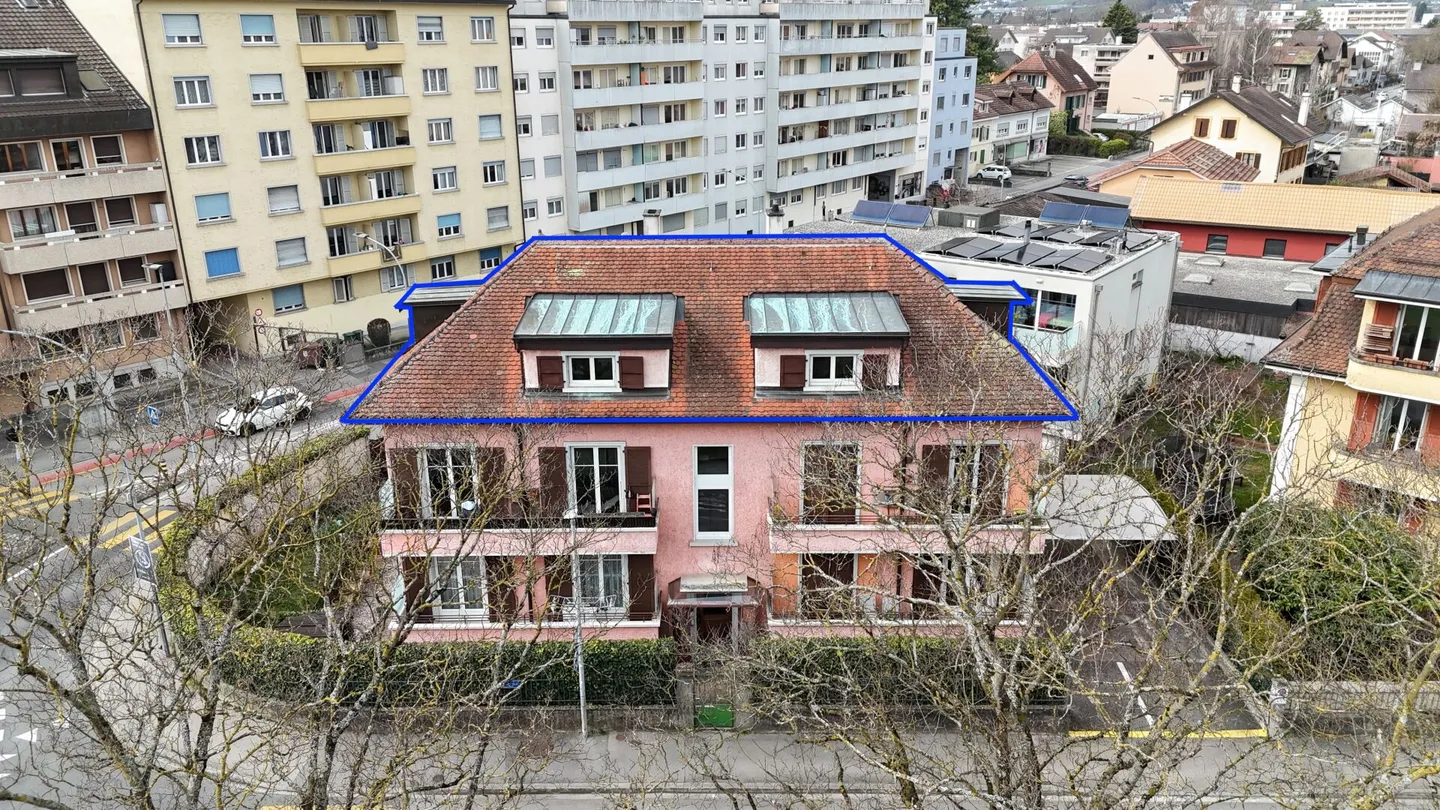 Apartment with 5.5 rooms in the attic, opposite the Thielle - Photo 15 of 16