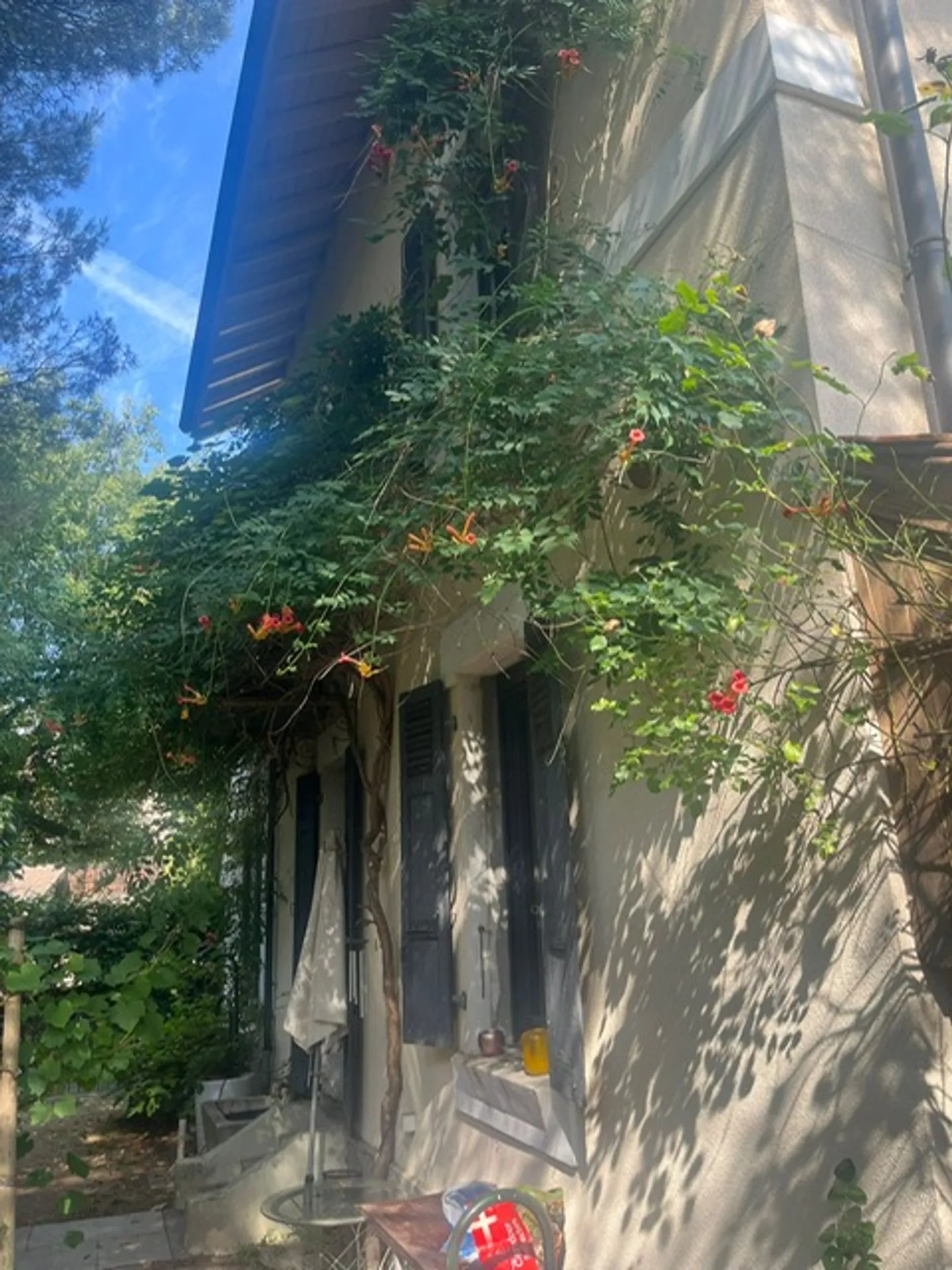 9-Zimmer-Haus - Foto 1 von 8