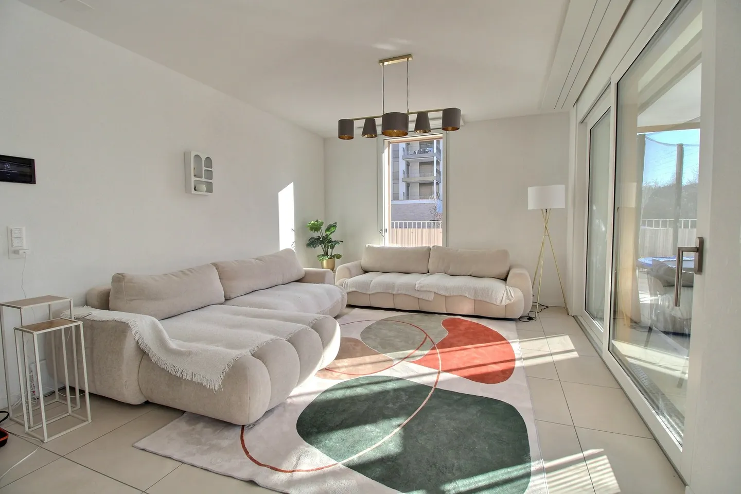 Geräumige Wohnung im Erdgeschoss - Foto 1 von 11