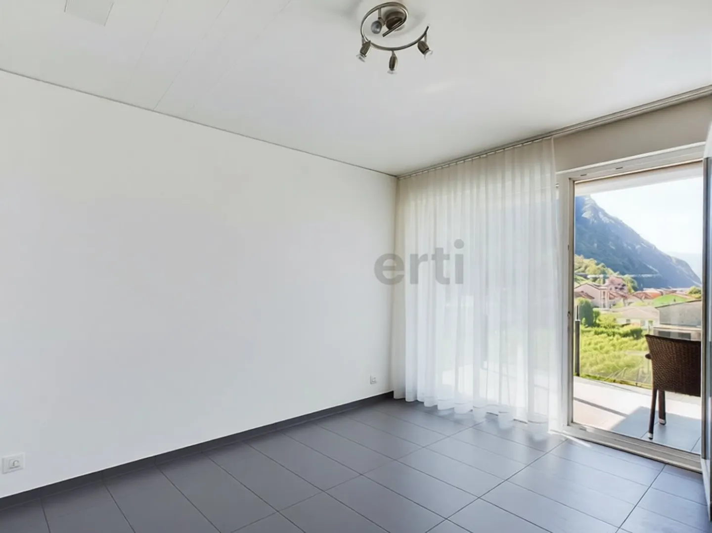 Appartement moderne et lumineux de 3,5 pièces à Biasca - Photo 6 sur 13
