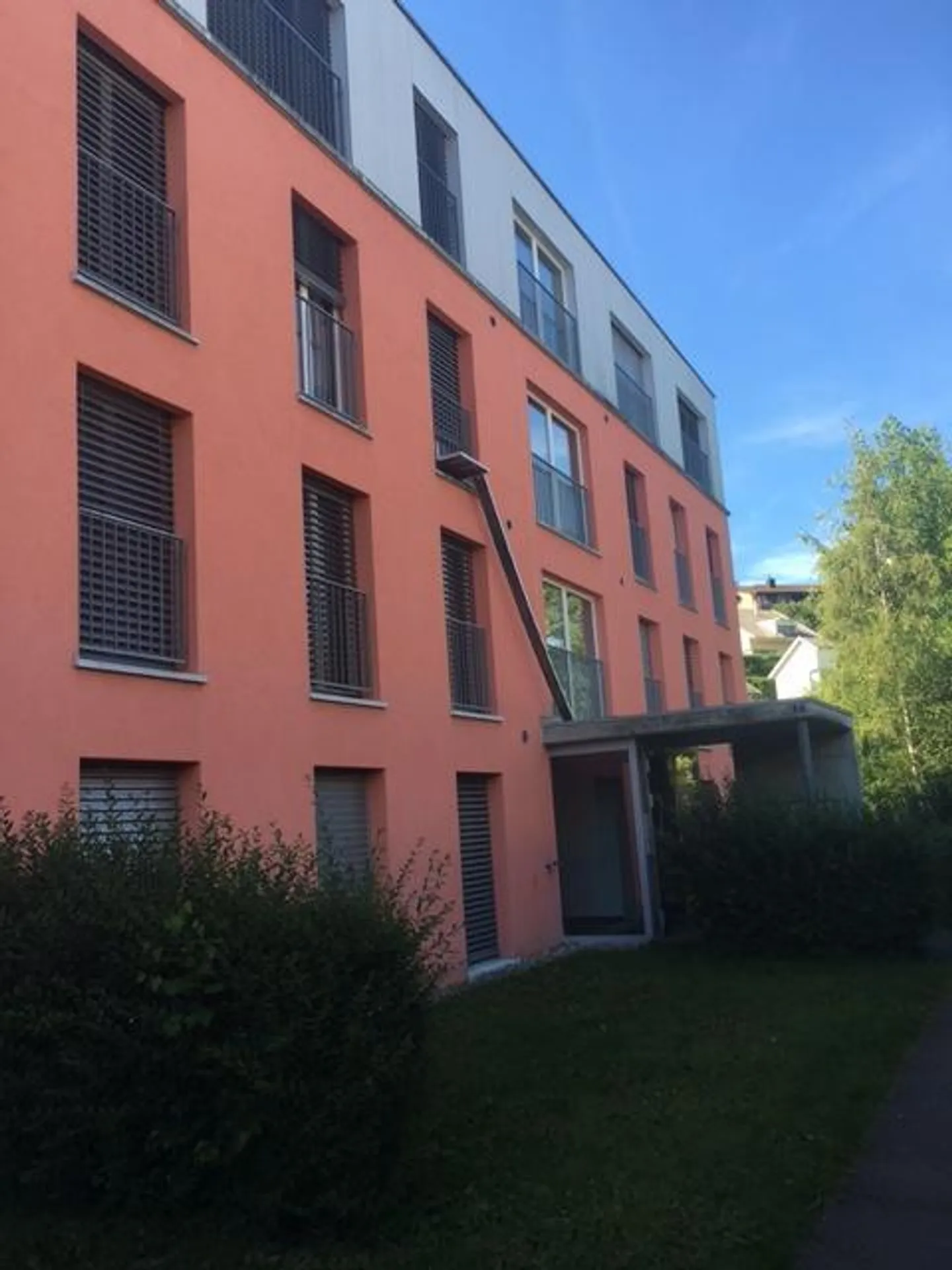 Appartamento luminoso e spazioso con vista - Foto 1 di 6