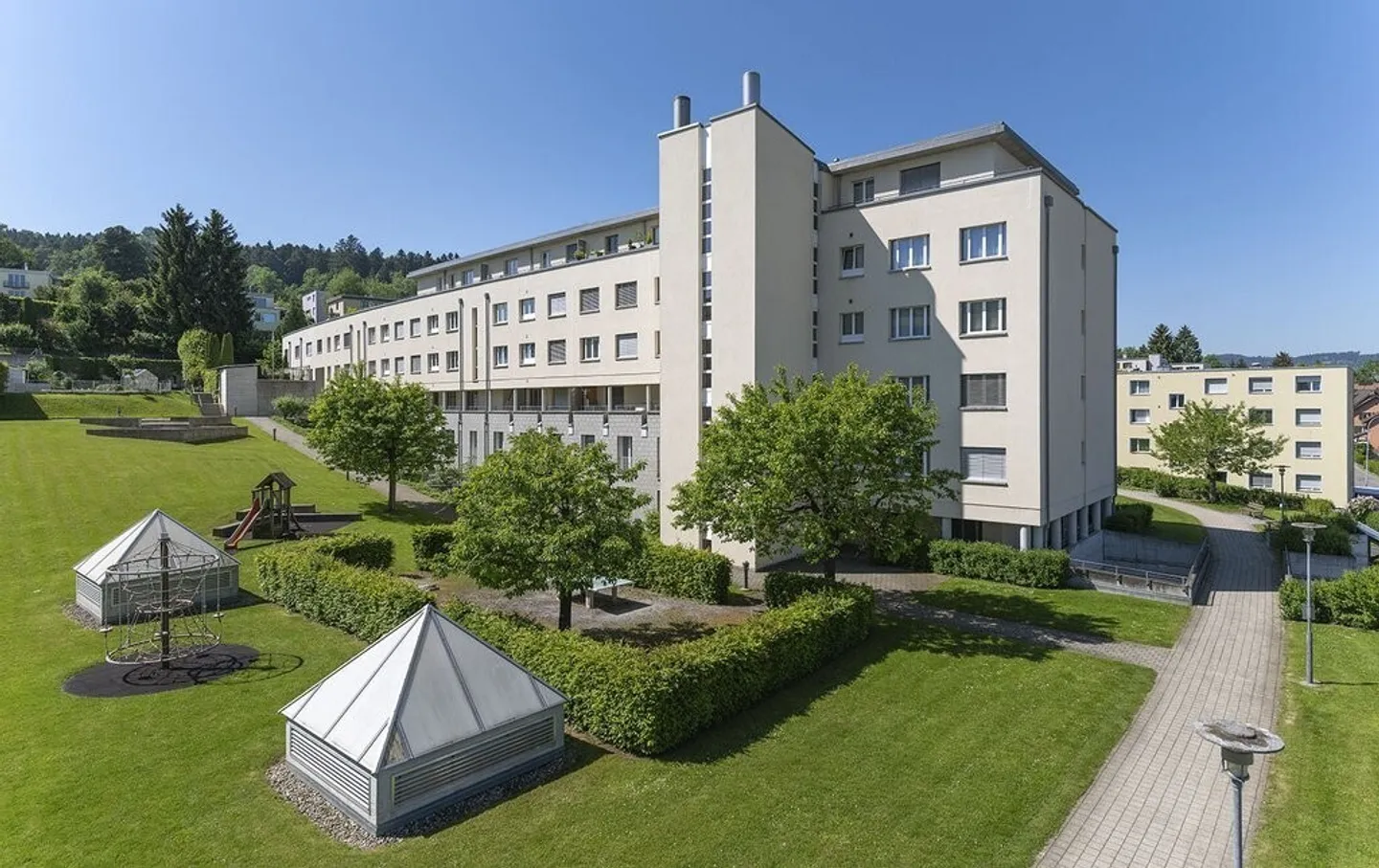 Auto-Einstellplätze per sofort zu vermieten - Foto 2 von 2