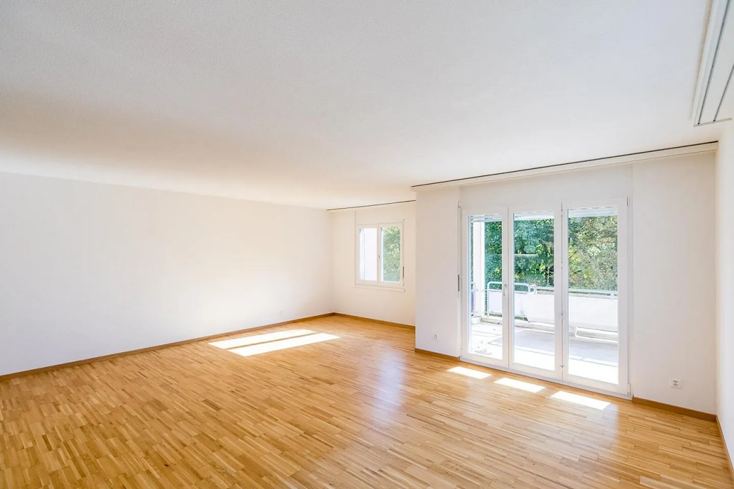 Grosszügige Attika-Wohnung an zentraler Lage! - Photo 4 of 9