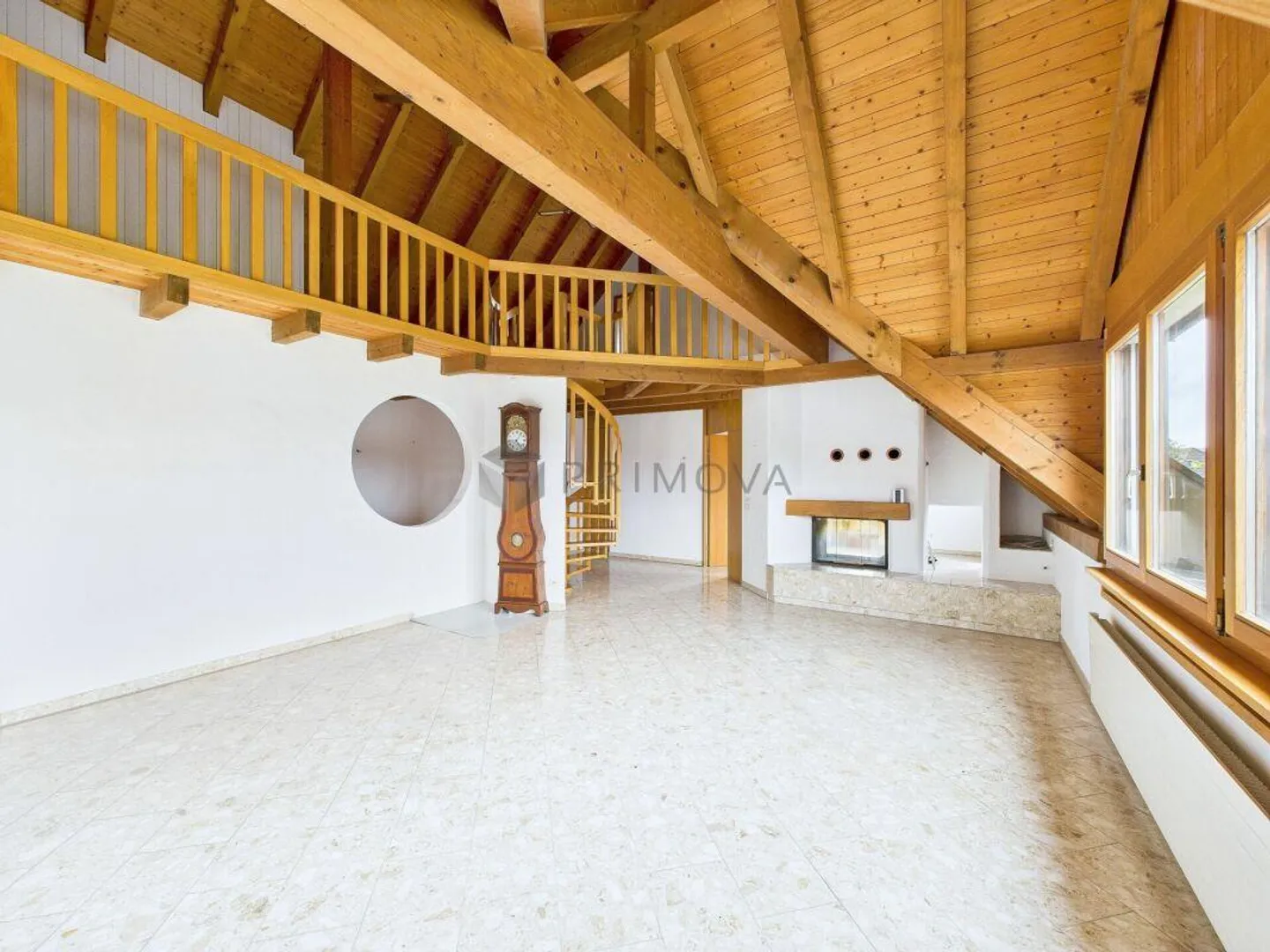 Vivre et travailler sous un même toit - Opportunité d'investissement intéressante... - Photo 3 sur 12