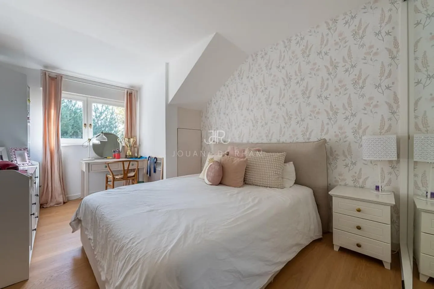 Wunderschönes Familienhaus in privater Gegend - Foto 11 von 13