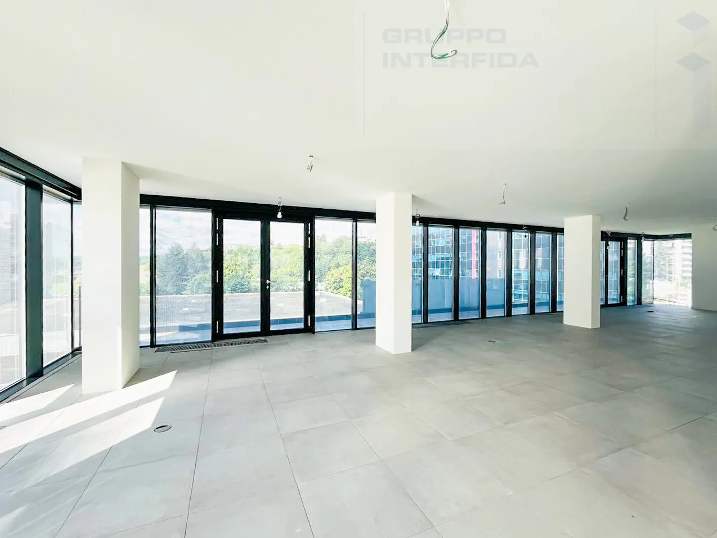 MODERN MODULAR OFFICE - Photo 4 of 7
