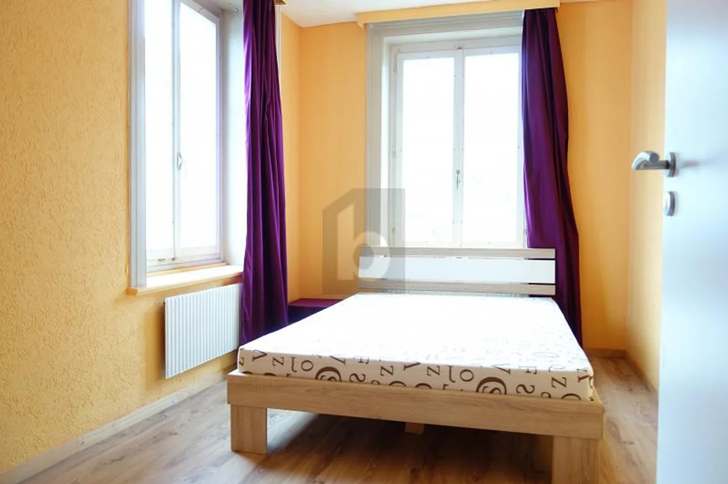 Residential building 16 rooms - Photo 2 of 4