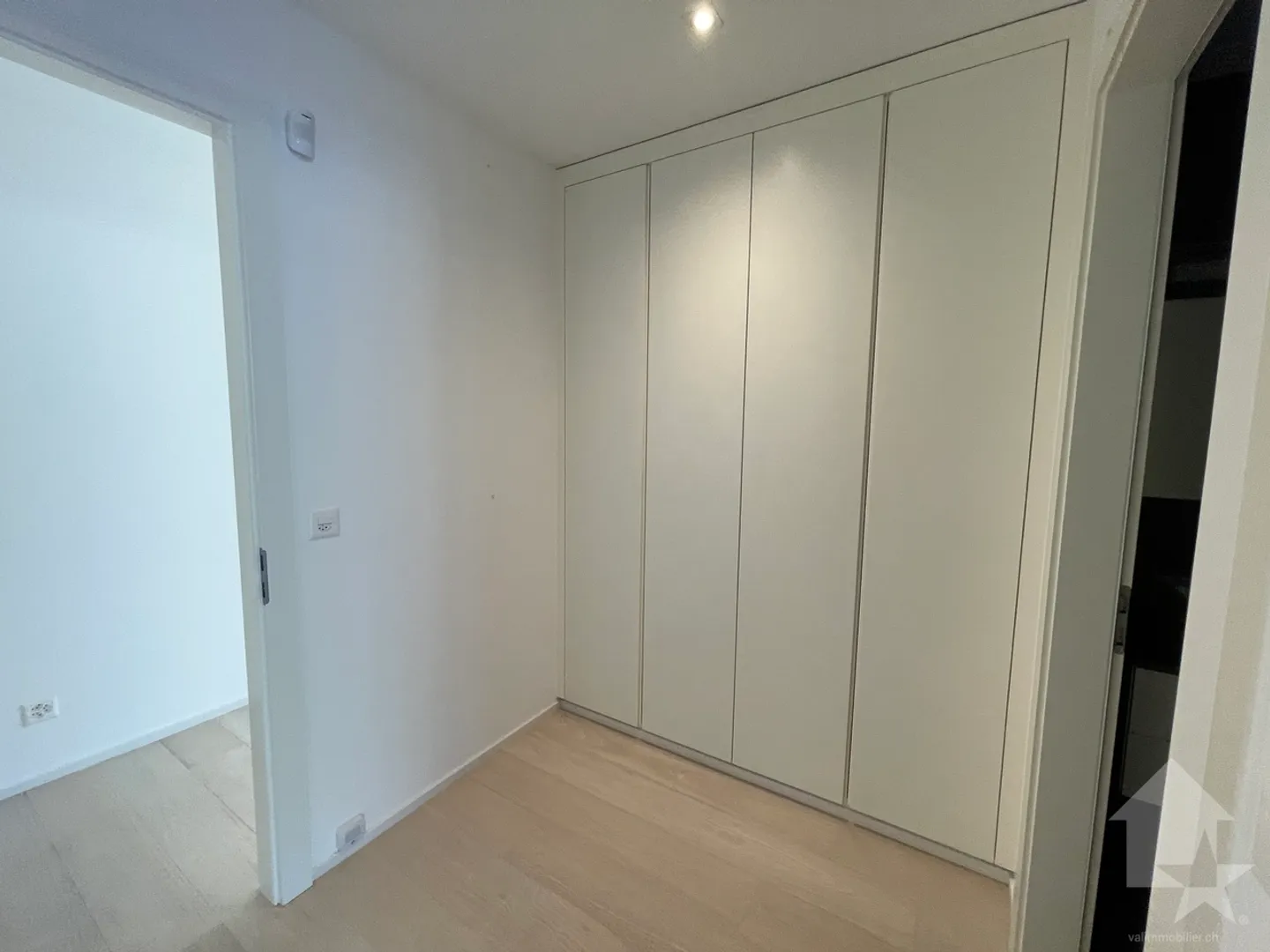 Appartement contemporain sur les hauts de Sierre avec vue panoramique - Foto 11 von 19