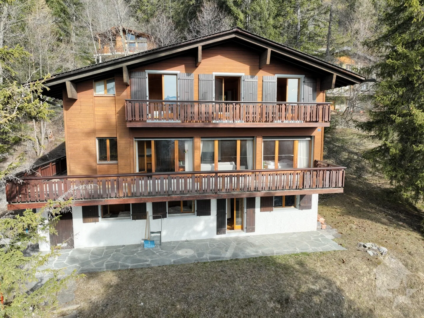 Grande chalet con 2 appartamenti indipendenti - Foto 25 di 35