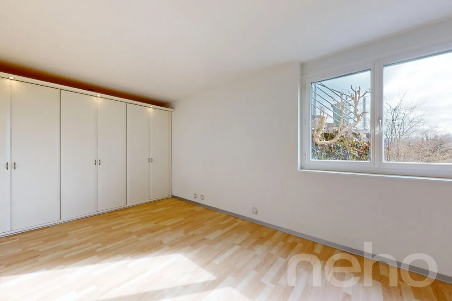 Appartement en terrasse spacieux de 5,5 pièces à Düdingen - Photo 11 sur 13