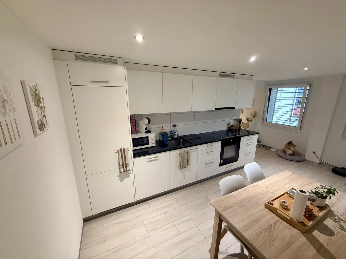 Grand studio de 47 m² avec terrasse, cave et place de parc - Photo 2 sur 7