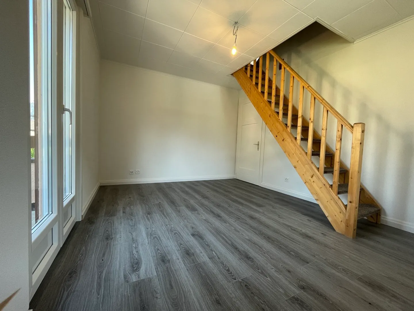 Carino duplex di 3,5 stanze recentemente ristrutturato - Foto 2 di 11