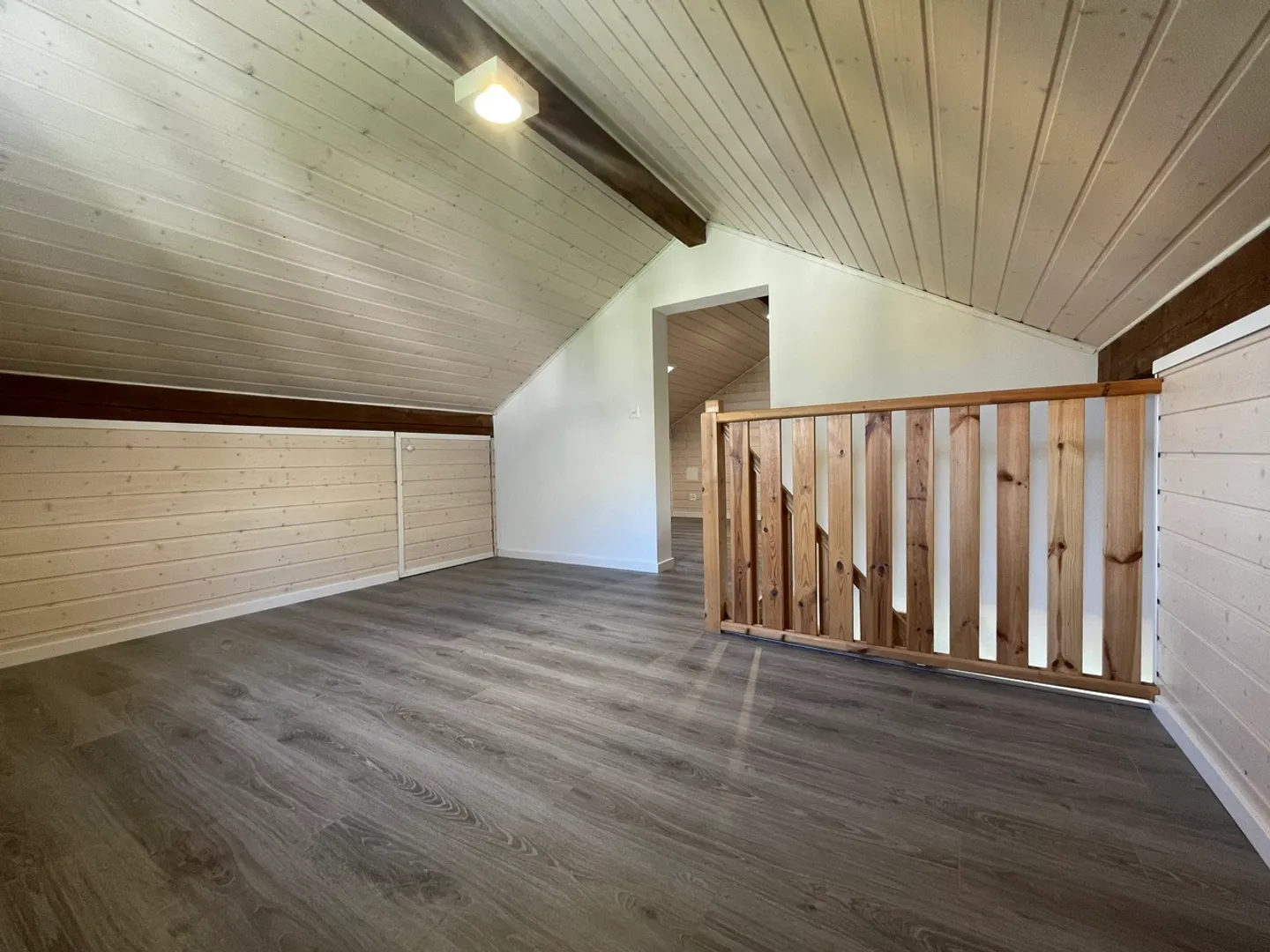 Carino duplex di 3,5 stanze recentemente ristrutturato - Foto 7 di 11