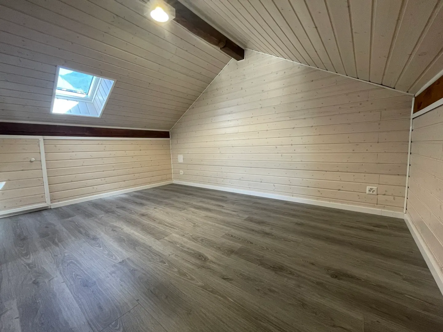 Carino duplex di 3,5 stanze recentemente ristrutturato - Foto 9 di 11