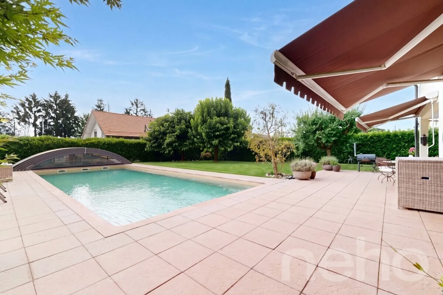 The privilege of a villa designed for well-being - Photo 5 of 12