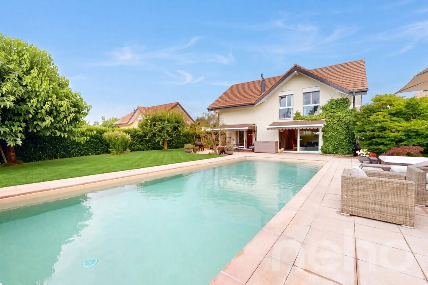 The privilege of a villa designed for well-being - Photo 1 of 12