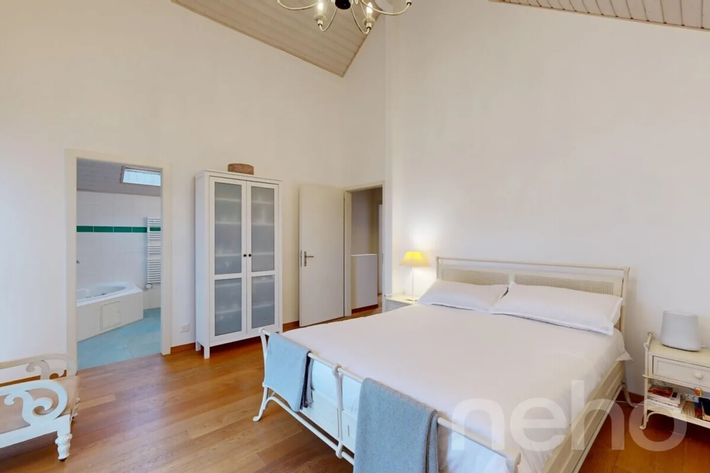 The privilege of a villa designed for well-being - Photo 12 of 12