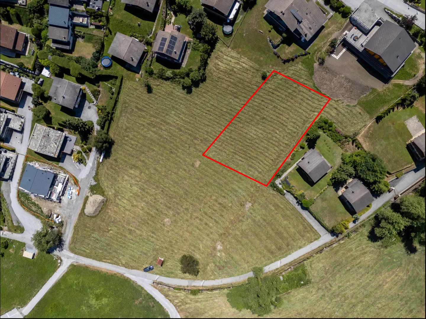 Large serviced land very close to the station center with a magnificent view - Photo 8 of 8