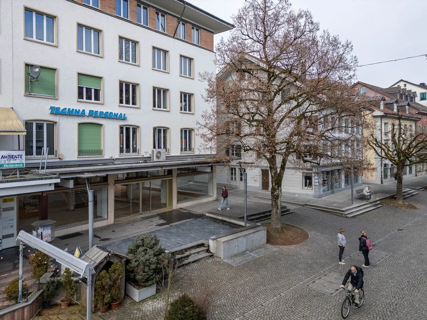 Il tuo nuovo spazio ufficio nel mezzo della via del mercato - Foto 7 di 11