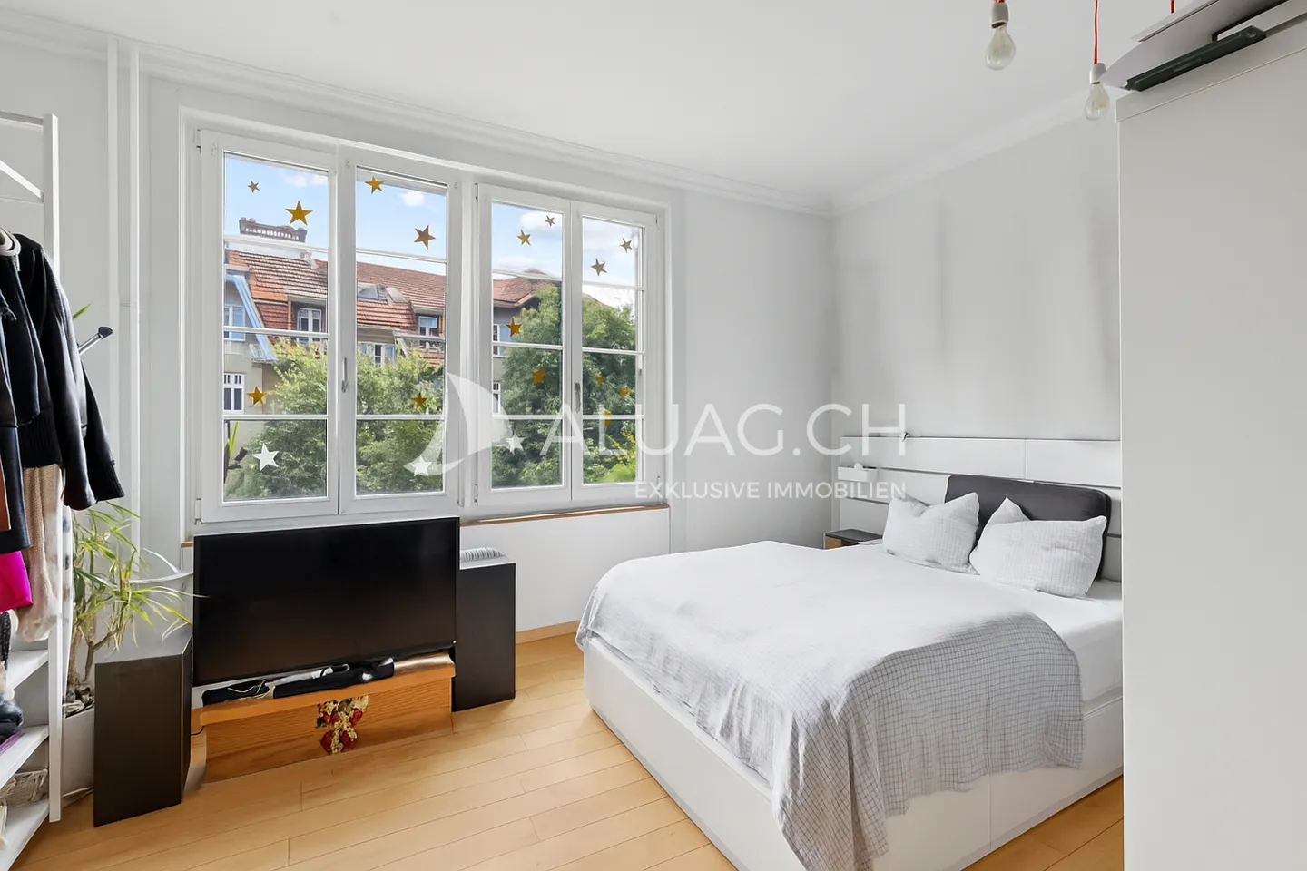 URBANE 3.5 ROOM APARTMENT - Photo 4 of 8