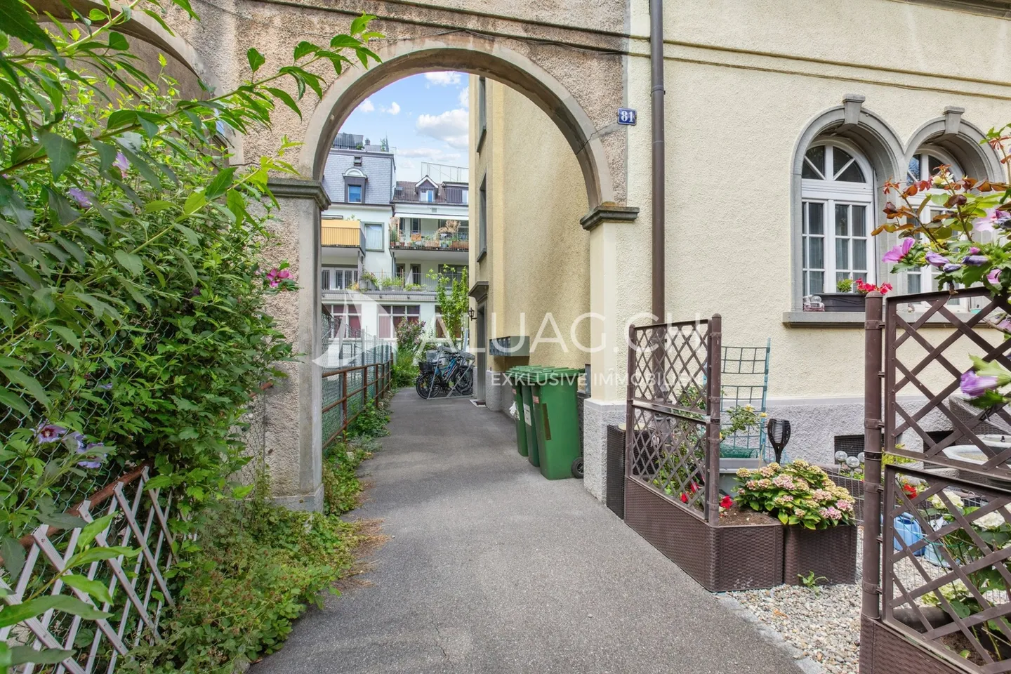 URBANE 3.5 ROOM APARTMENT - Photo 6 of 8