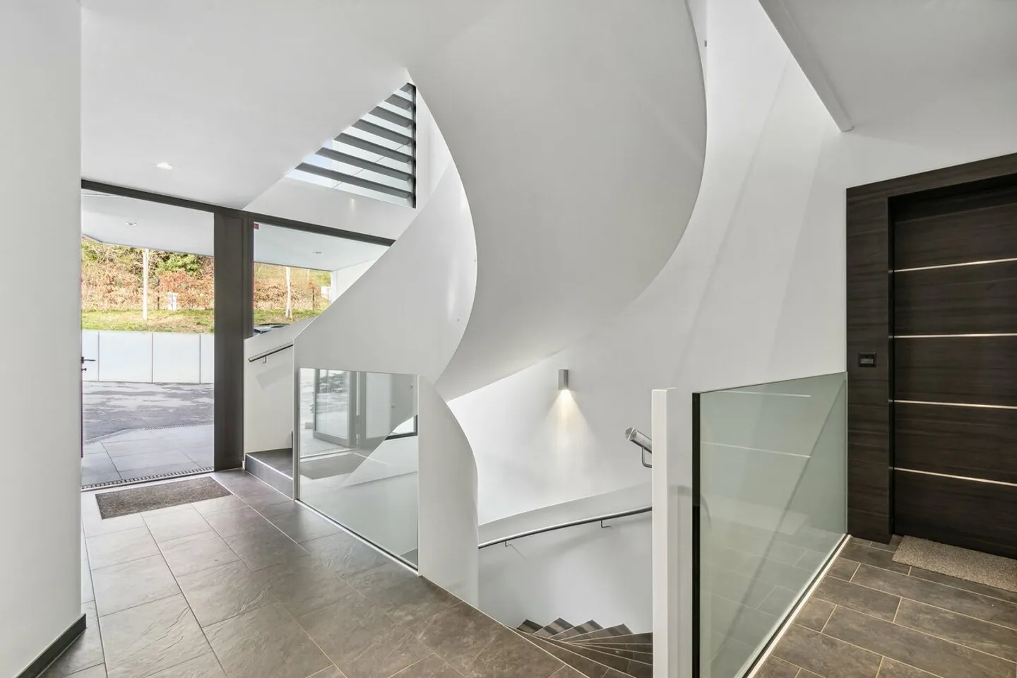 Modern high-end apartment in the heights of Lutry - Photo 13 of 15