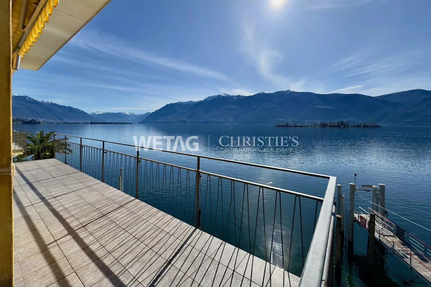 Porto Ronco: Property in need of renovation with breathtaking... - Photo 1 of 13