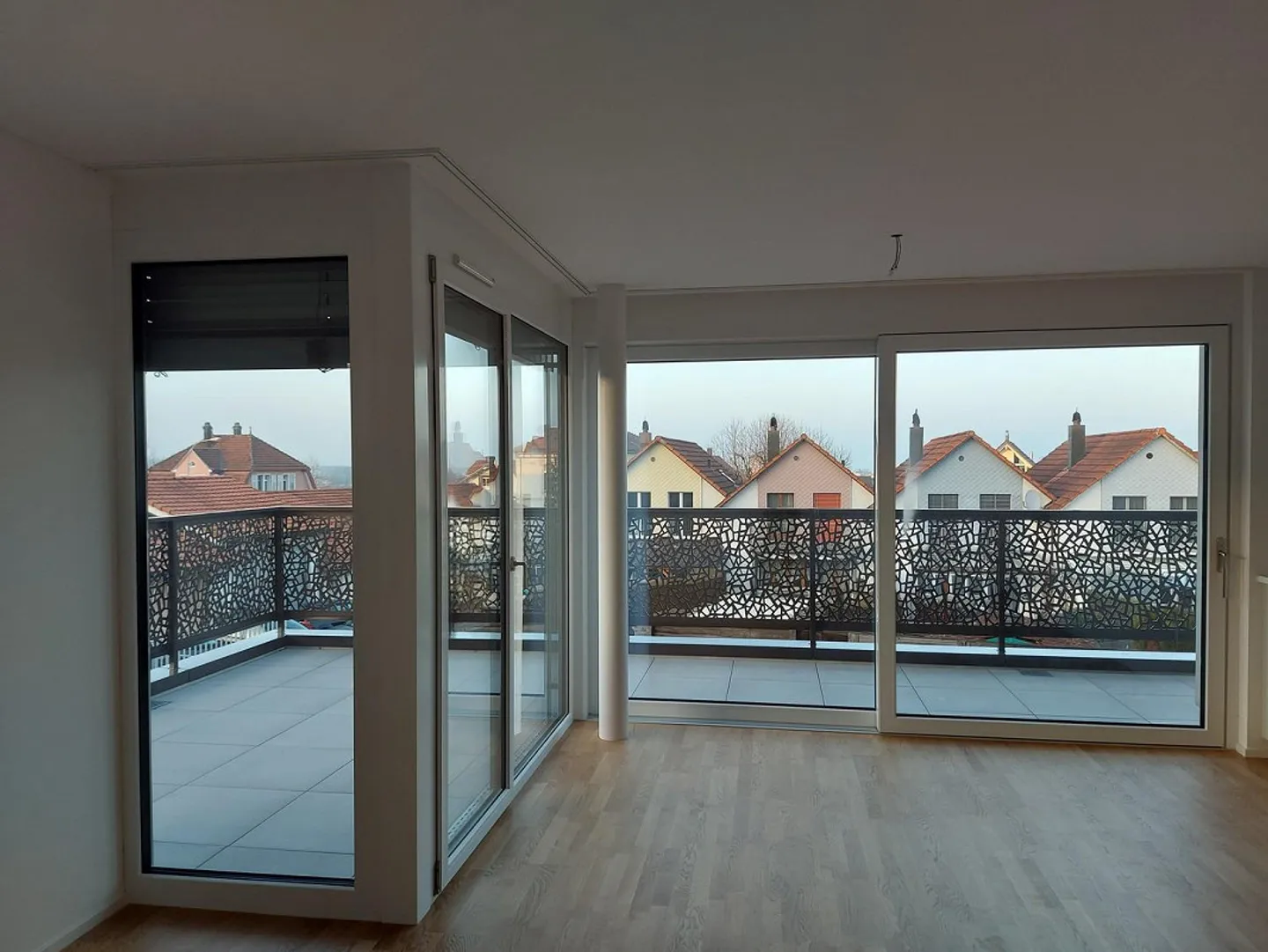 Moderne 3.5-Zimmer-Wohnung mit sonnigem Balkon und moderner Ausstattung - Foto 4 von 7