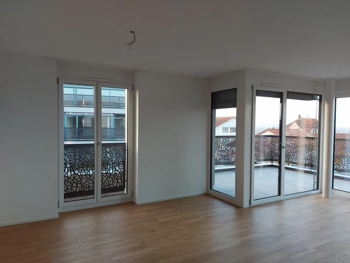 Moderne 3.5-Zimmer-Wohnung mit sonnigem Balkon und moderner Ausstattung - Foto 5 von 7