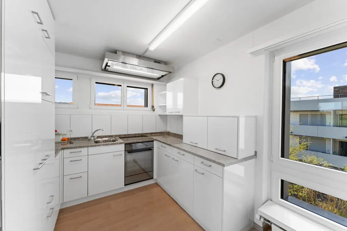 Appartamento arredato a Dällikon, Zurigo - 1,5 stanze * Balcone protetto dal vento * Cantina - Foto 8 di 10