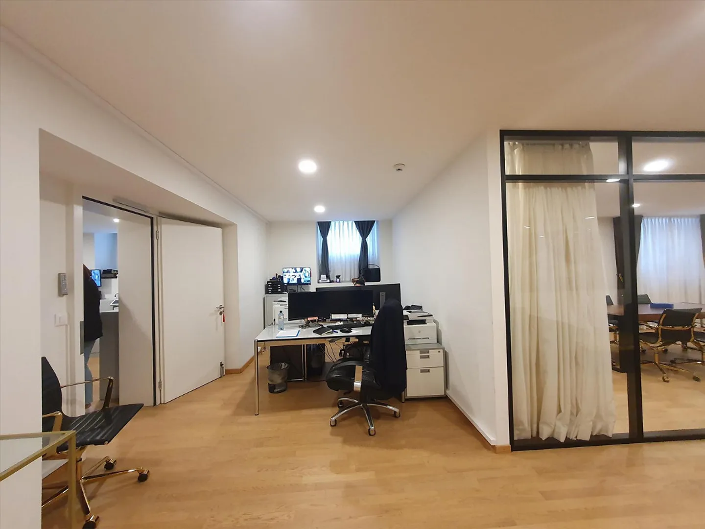 Pretty office space near the center - Photo 6 of 7