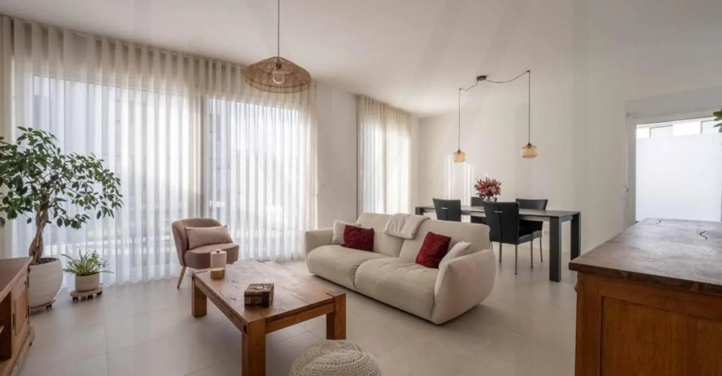 Magnifica villa familiare di 4,5 locali - Un rifugio di tranquillità vicino a tutti i servizi - Foto 3 di 13