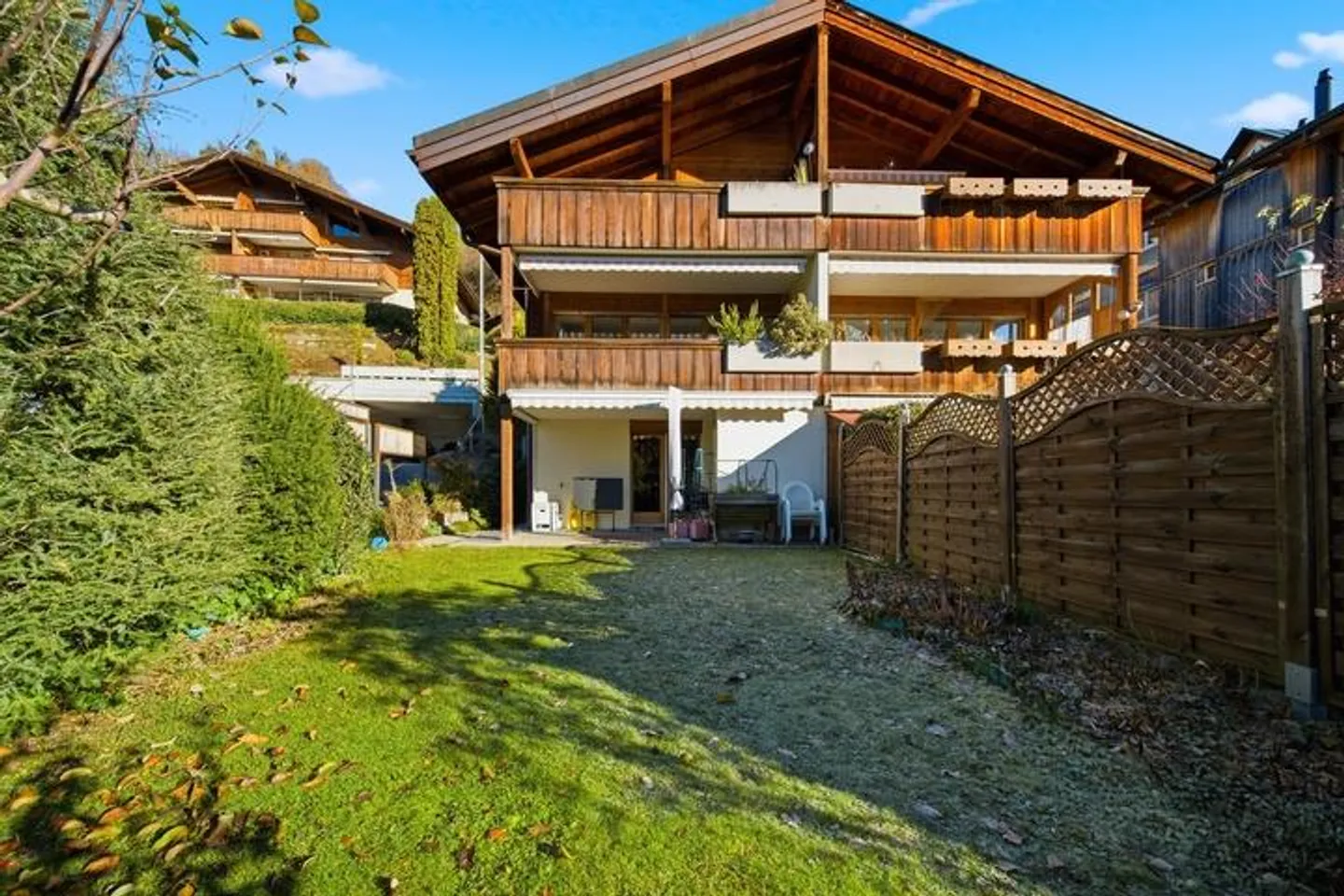 Single house for sale - Photo 1 of 8