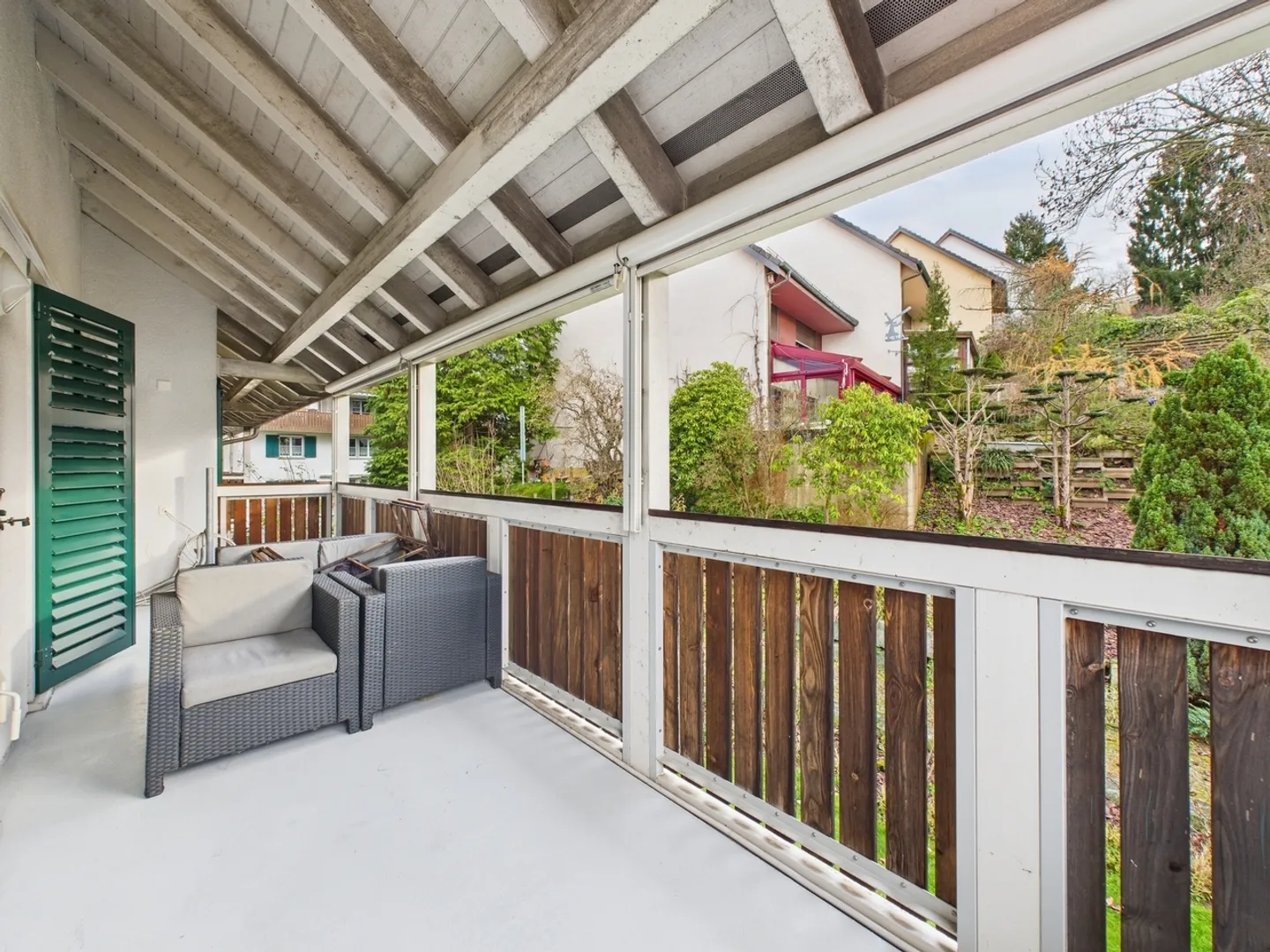 Bright 4.5-room apartment with 2 balconies in Bachenbülach - Photo 7 of 8