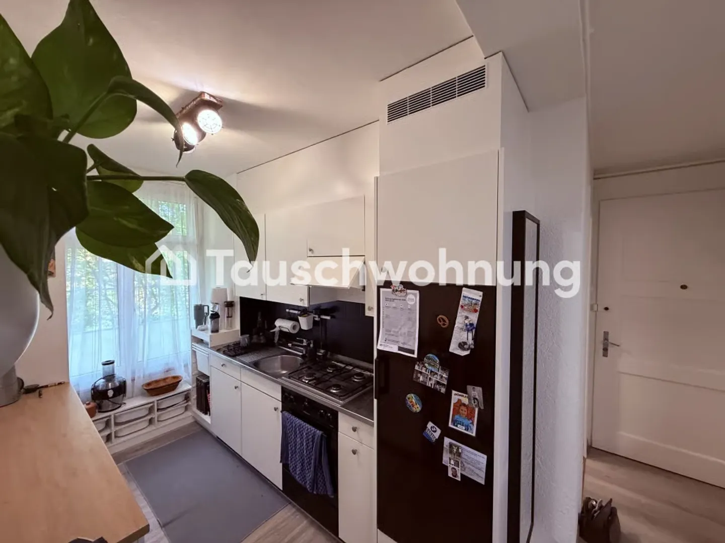 Cozy 3.5-room apartment in Zurich, District 3 - Photo 1 of 4