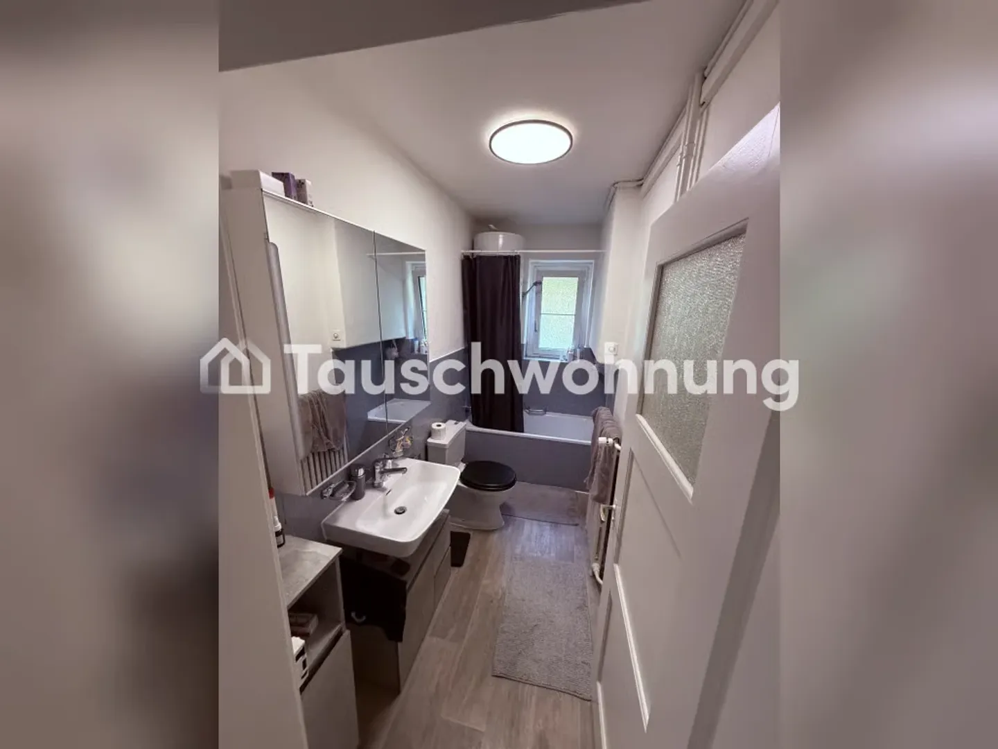 Cozy 3.5-room apartment in Zurich, District 3 - Photo 2 of 4