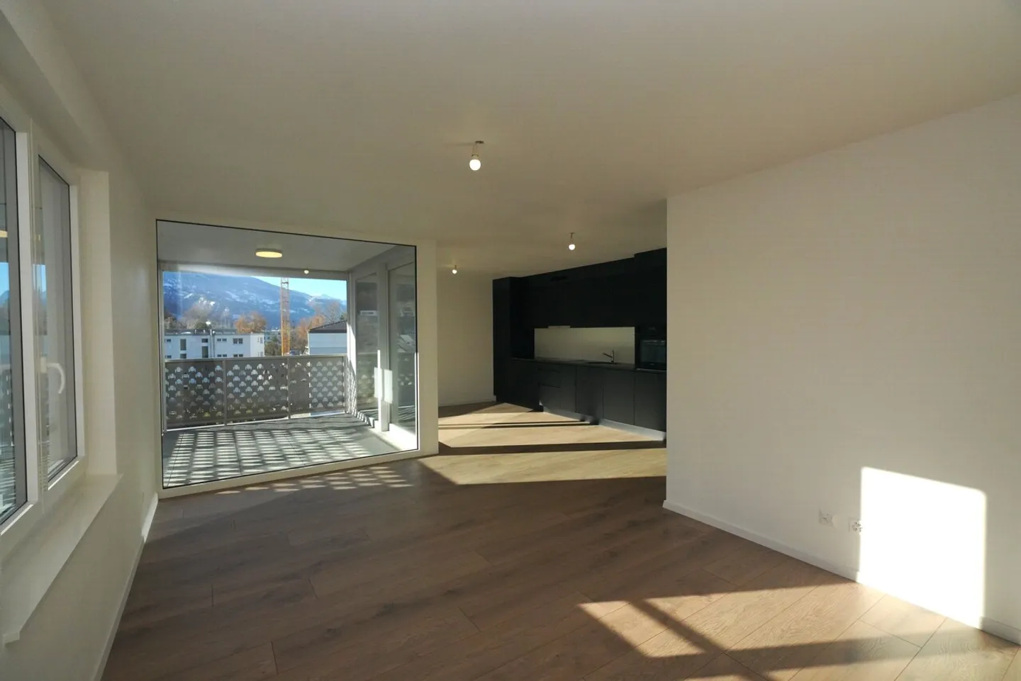 NUOVO APPARTAMENTO 2.5 STANZE AL 3° PIANO A SIERRE - Foto 1 di 13