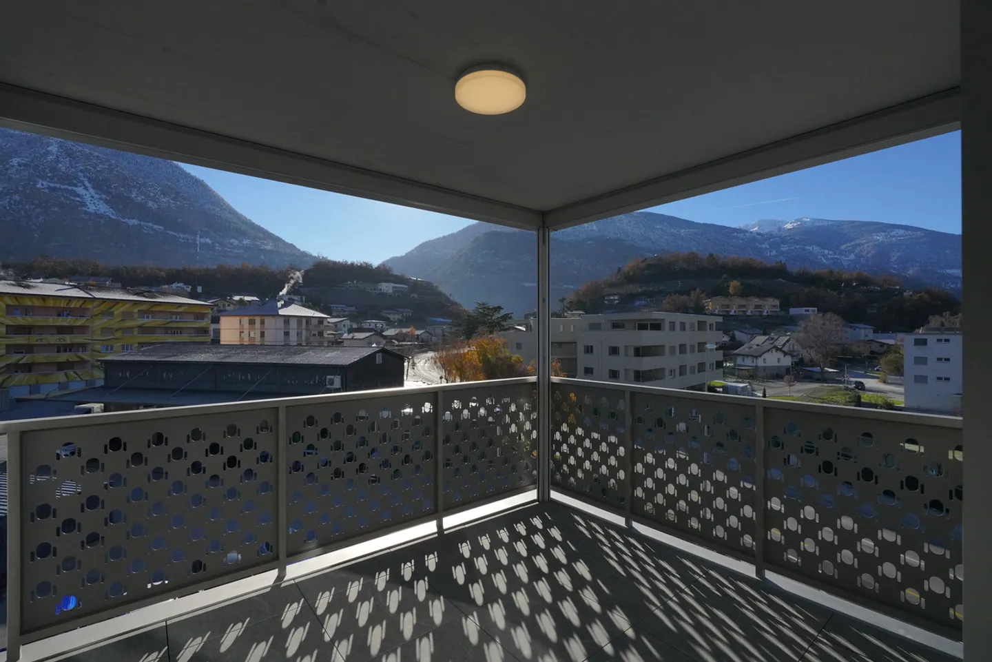 NUOVO APPARTAMENTO 2.5 STANZE AL 3° PIANO A SIERRE - Foto 11 di 13